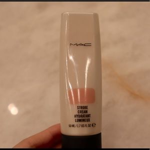 Mac Strobe Cream in Pinklite